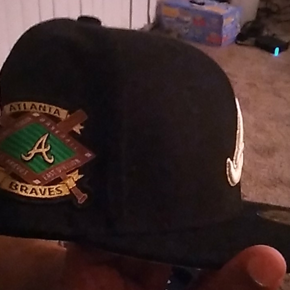 Hat collection - Picture 10 of 17